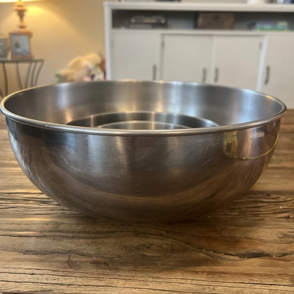 Vintage Set of 3 Stainless Steel Mixing Bowls Nesting‎